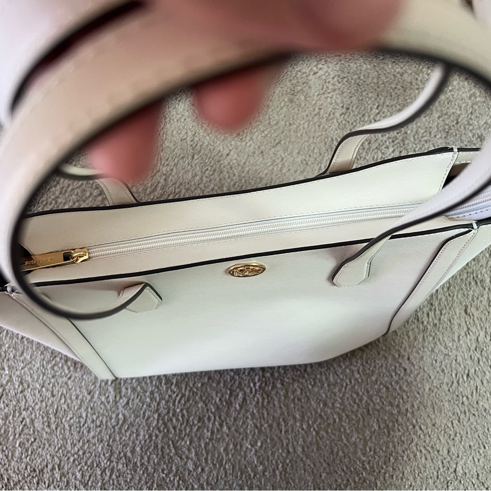 Michael Kors White Tote Bag - Picture 7 of 7
